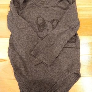 4/20$ 24m tag gray dog "woof woof" onesie bodysuit